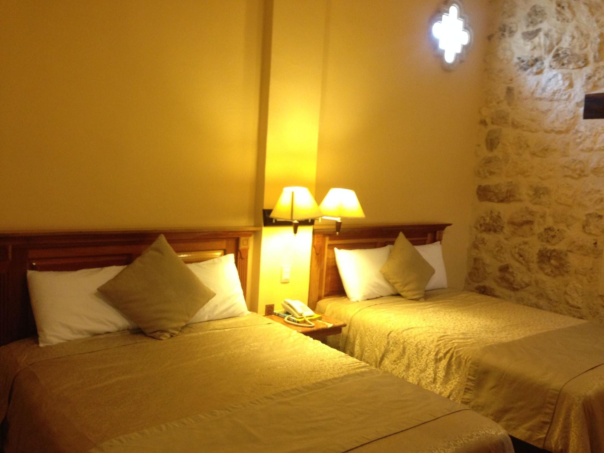 Cancun International Suites Экстерьер фото