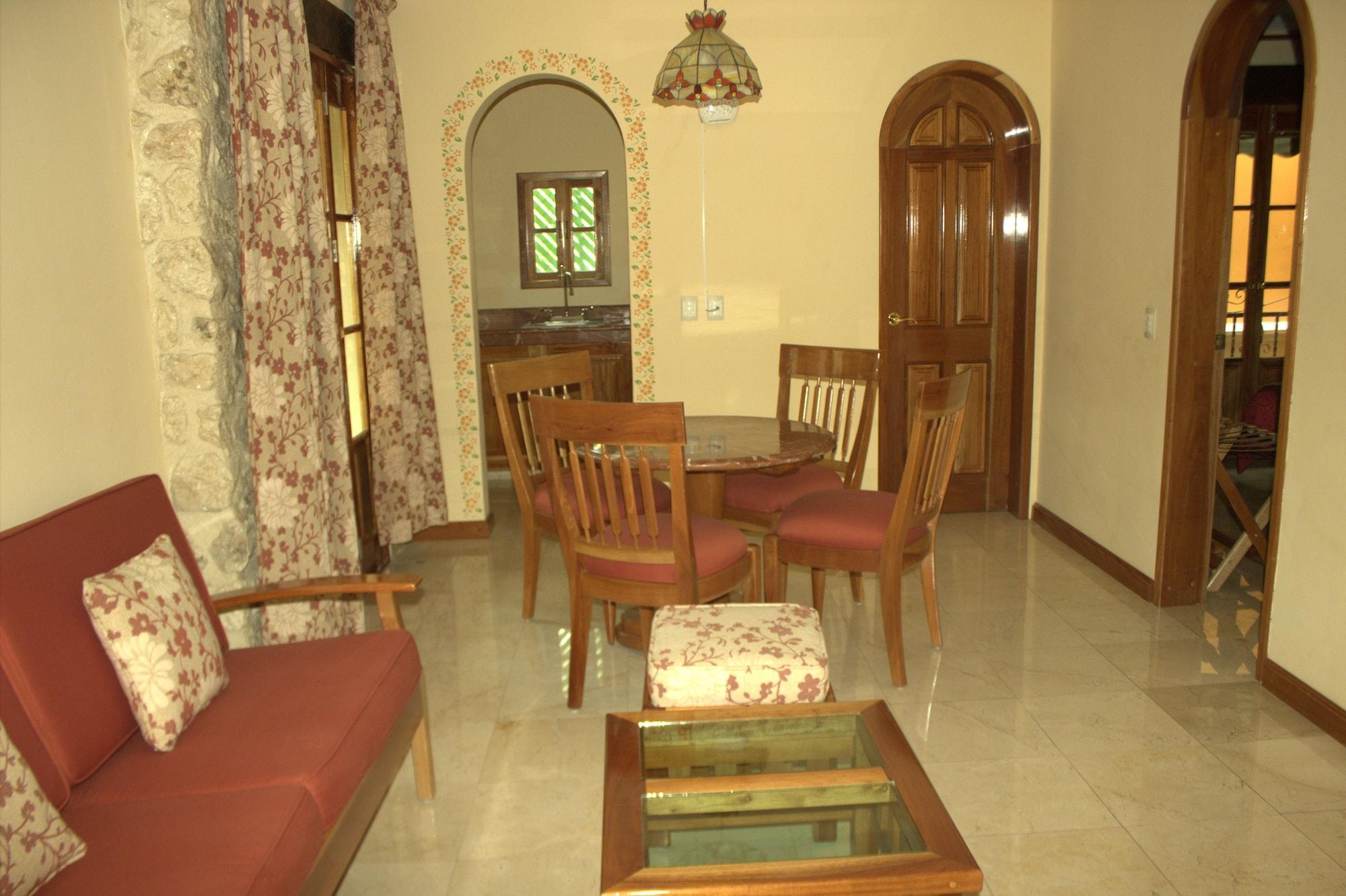 Cancun International Suites Экстерьер фото