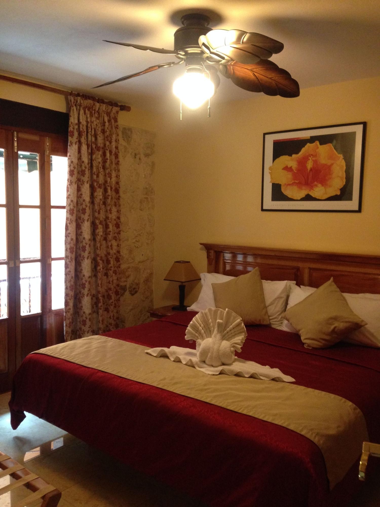 Cancun International Suites Экстерьер фото