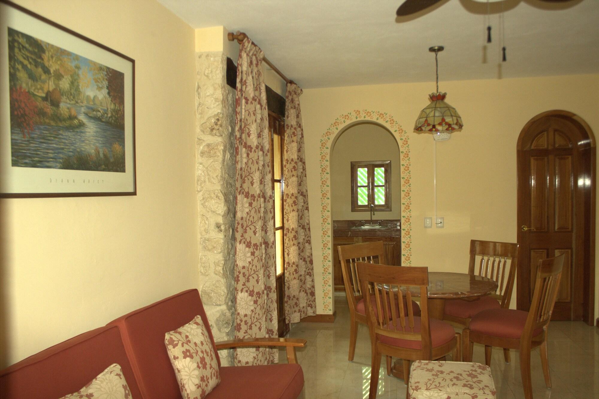 Cancun International Suites Экстерьер фото