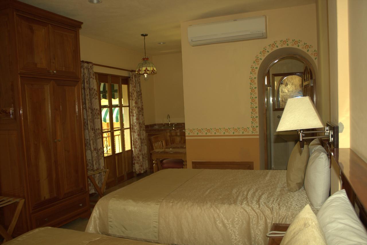Cancun International Suites Экстерьер фото