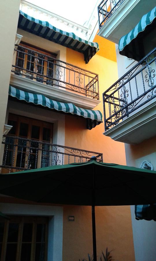 Cancun International Suites Экстерьер фото