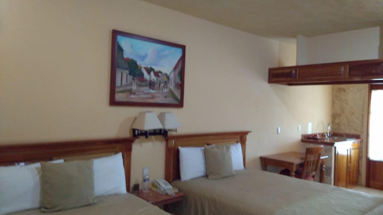 Cancun International Suites Экстерьер фото
